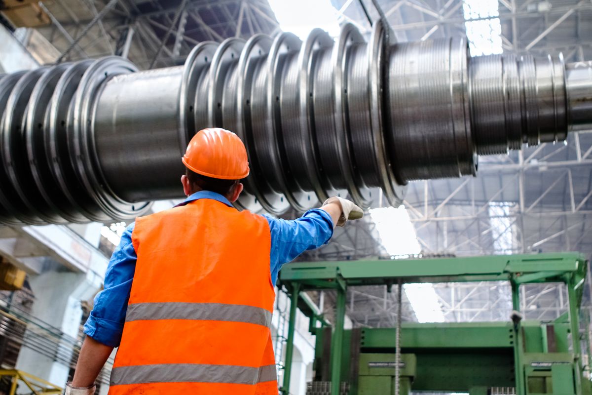Tecnico Renova Energy in impianto